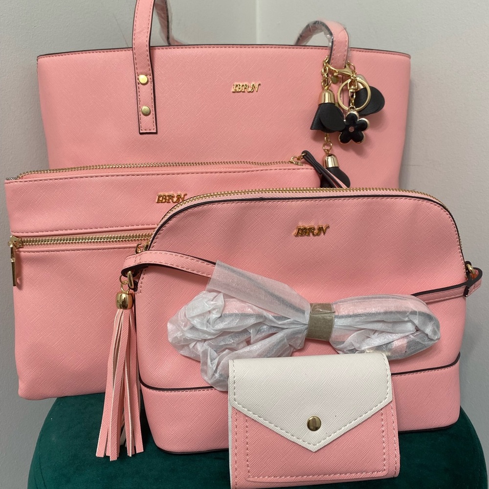 Women’s 4 peice Pink Handbag Set